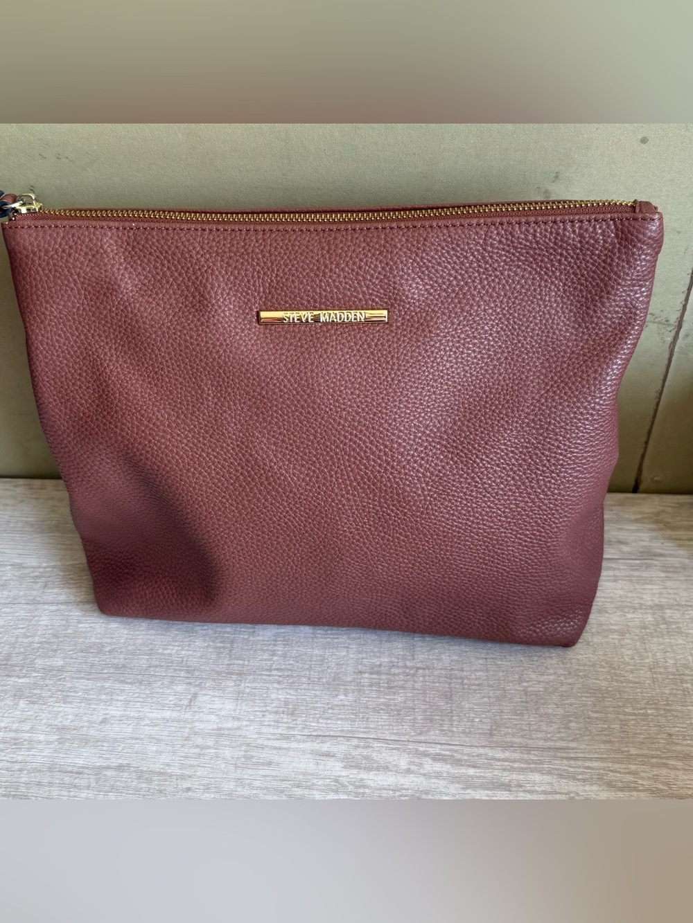 Steve Madden Brown Pebbled Leather Wristlet With Interior Pockets
